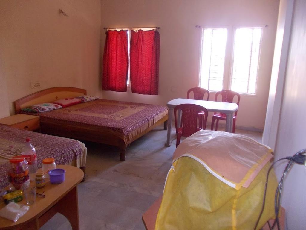 Rishaan Guest House Puri Buitenkant foto