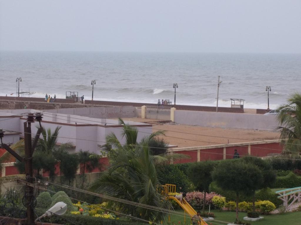 Rishaan Guest House Puri Buitenkant foto