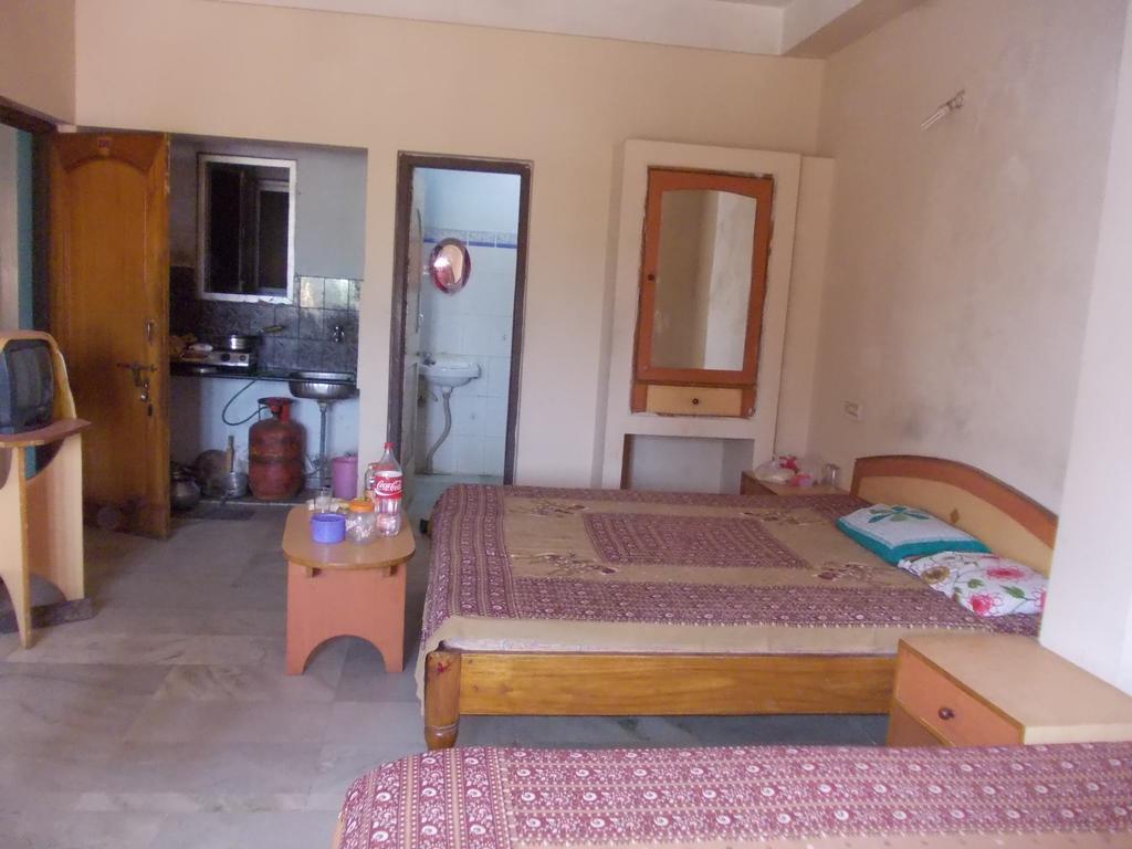 Rishaan Guest House Puri Kamer foto