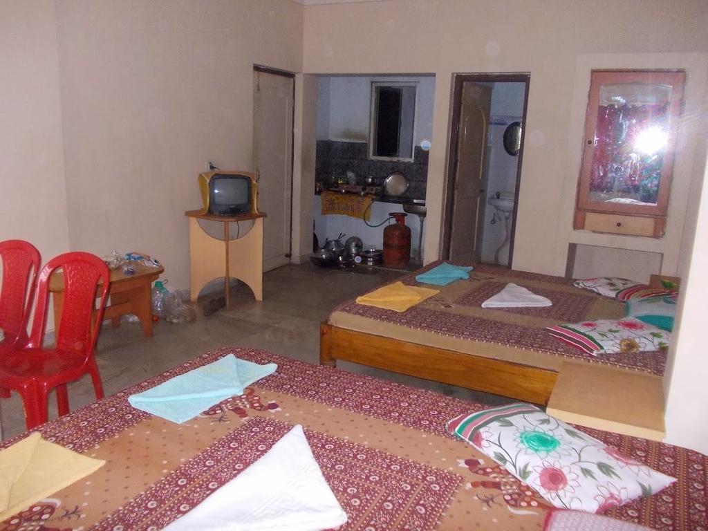 Rishaan Guest House Puri Kamer foto