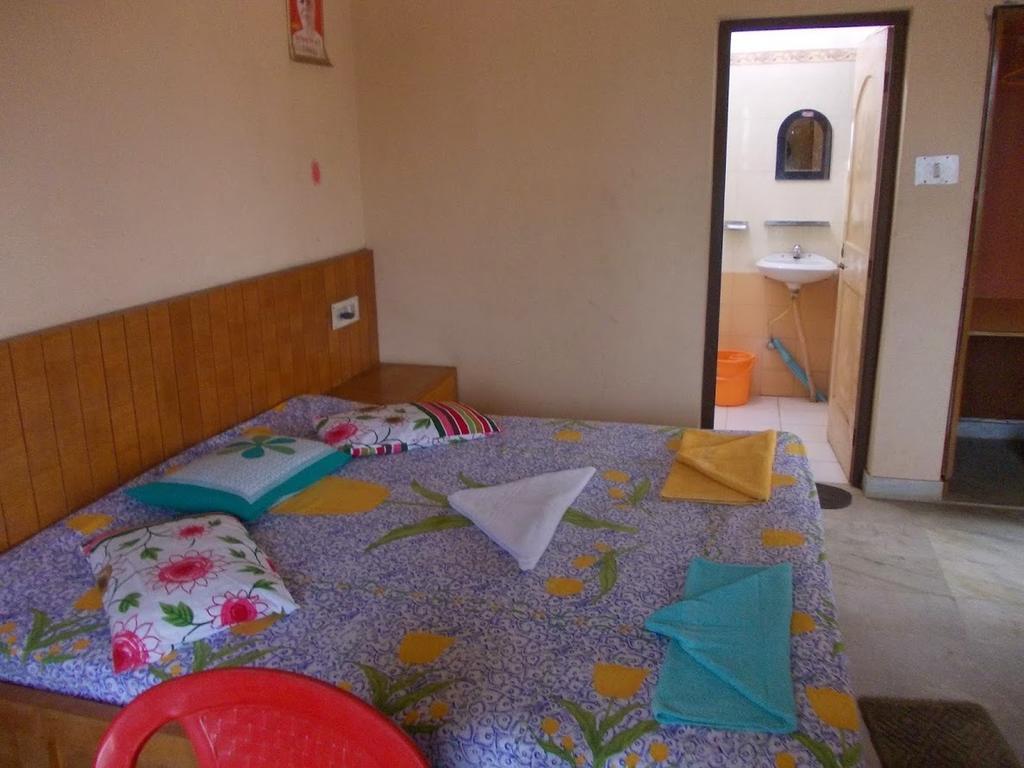 Rishaan Guest House Puri Kamer foto